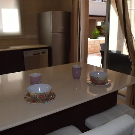 Zephyros Mandria (Paphos)