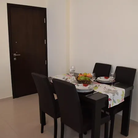 Zephyros Daire Mandria (Paphos)