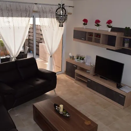 Zephyros Mandria (Paphos)